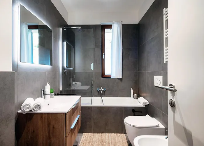 Bella - By Myhomeincomo