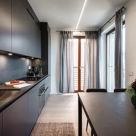 아파트 Bella - By Myhomeincomo *