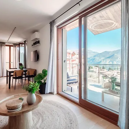 Bella - By Myhomeincomo