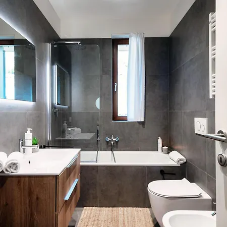 Bella - By Myhomeincomo