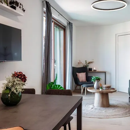 Bella - By Myhomeincomo Appartement